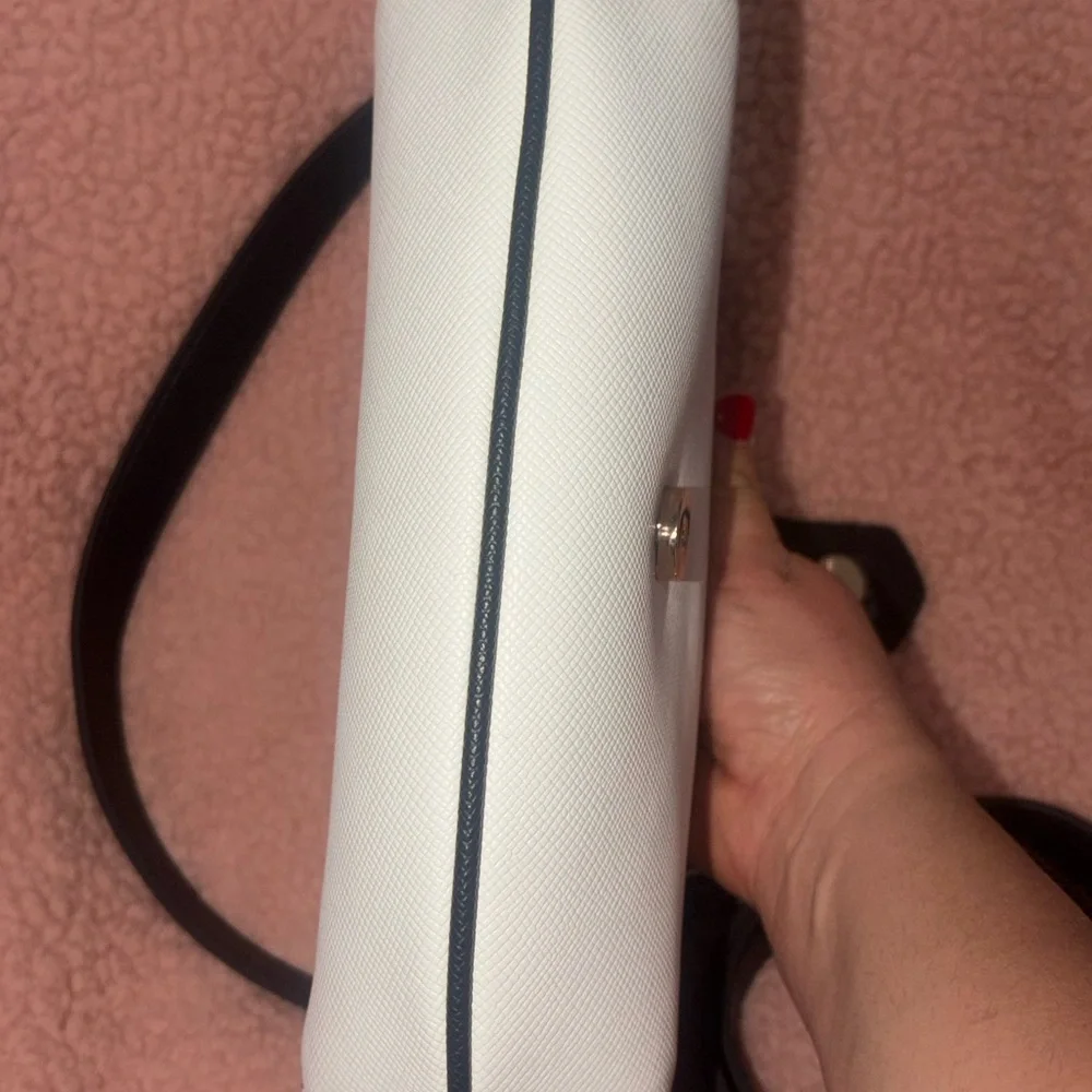 GUESS Black and White Shoulder Bag - Picture 3 of 4